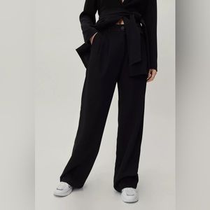 Nasty Gal Tapered Tailored High Waisted Pants Black sz 2
